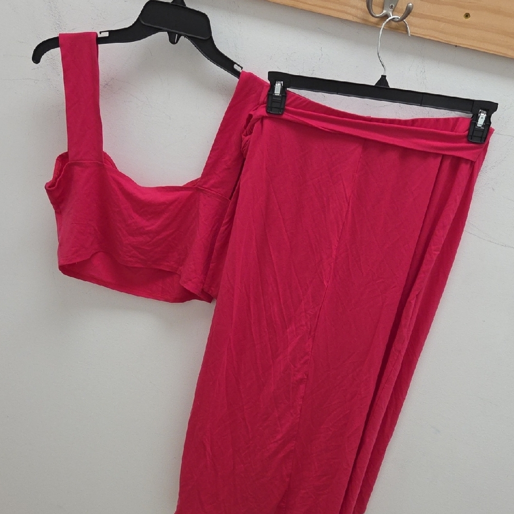 NWOT-Reformation Vibrant Pink Skirt Set - Picture 7 of 9